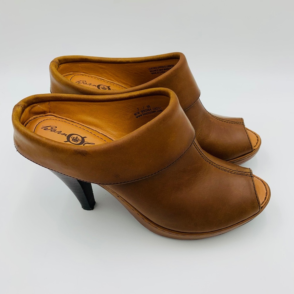Born Crown leather peep toe mule clog sz 7